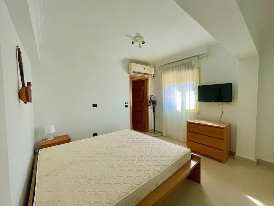Breathtaking Luxury & Spacious Family 2-Bed 1St Row Seaview At Stella Seaview Sokhna アインソフナ エクステリア 写真