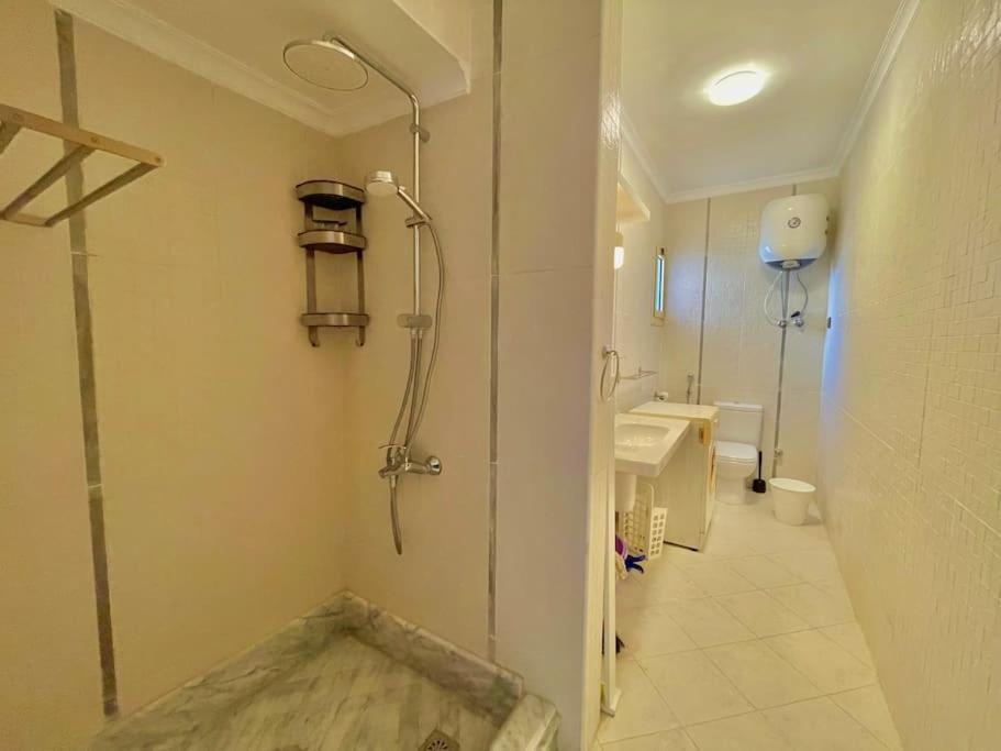 Breathtaking Luxury & Spacious Family 2-Bed 1St Row Seaview At Stella Seaview Sokhna アインソフナ エクステリア 写真