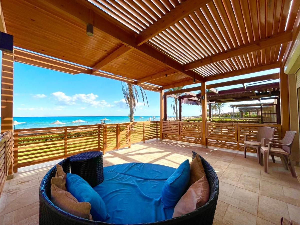 Breathtaking Luxury & Spacious Family 2-Bed 1St Row Seaview At Stella Seaview Sokhna アインソフナ エクステリア 写真