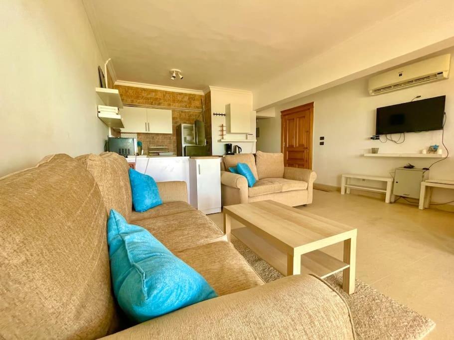 Breathtaking Luxury & Spacious Family 2-Bed 1St Row Seaview At Stella Seaview Sokhna アインソフナ エクステリア 写真