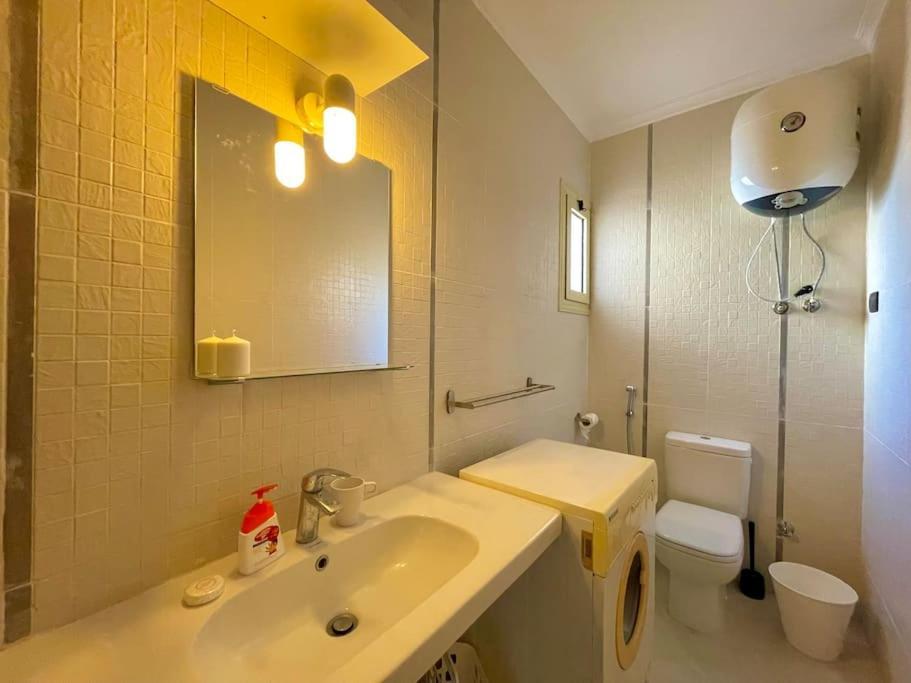 Breathtaking Luxury & Spacious Family 2-Bed 1St Row Seaview At Stella Seaview Sokhna アインソフナ エクステリア 写真