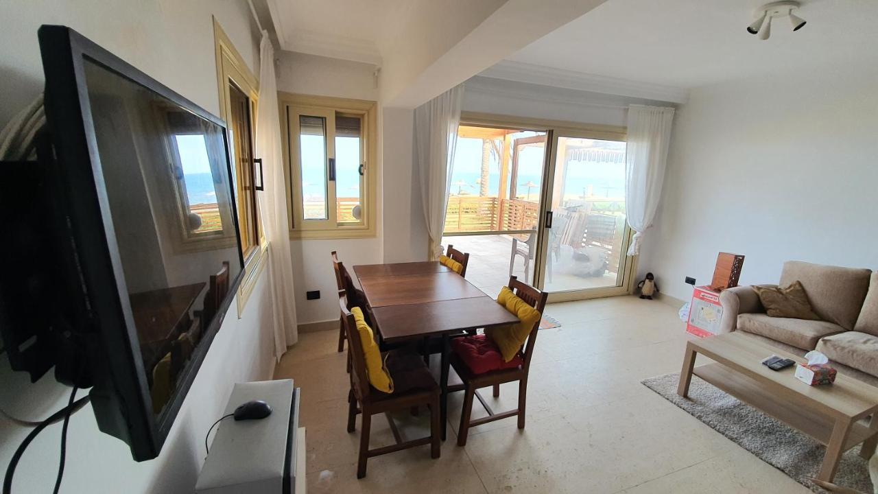 Breathtaking Luxury & Spacious 2-Bedroom 1St Row Direct Seaview At Stella Sea View Sokhna アインソフナ エクステリア 写真